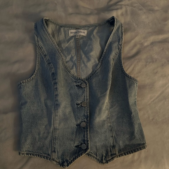 Denim Forum Tops - Denim Forum Medium Wash Denim Vest in Light Blue